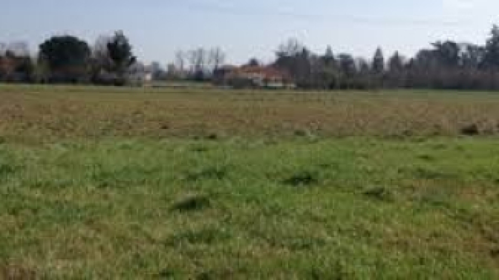 Terrain constructible de 669m2 à Parempuyre