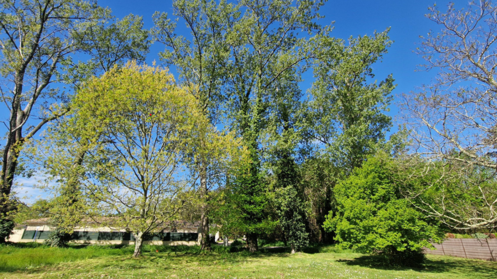 Terrain constructible de 600m2 à Le Teich