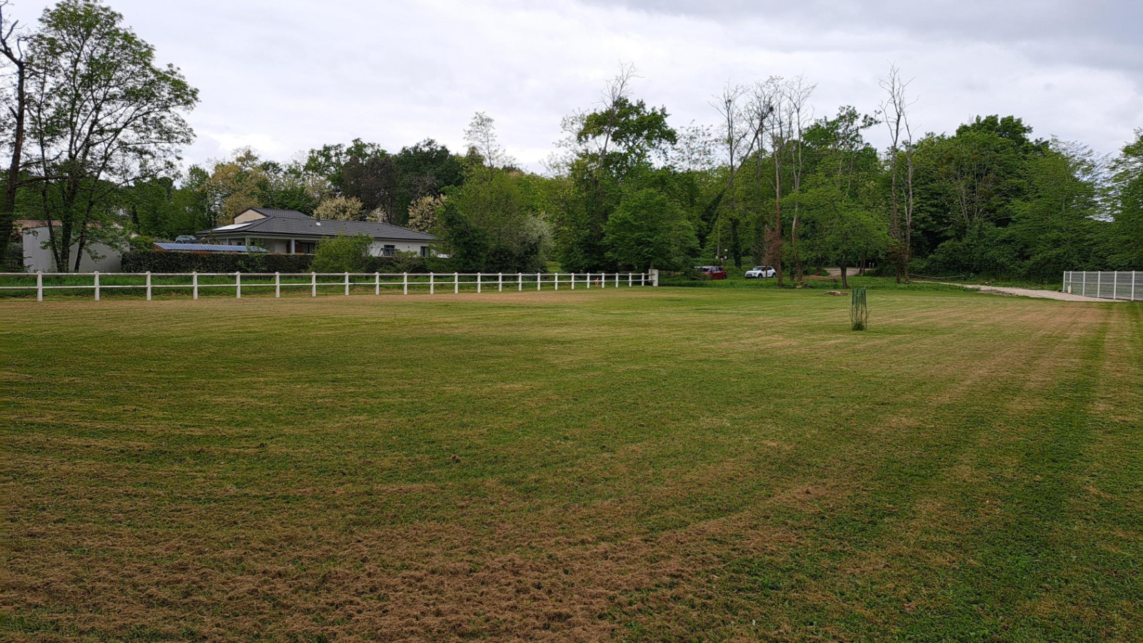 Terrain constructible de 1175m2 à Martillac