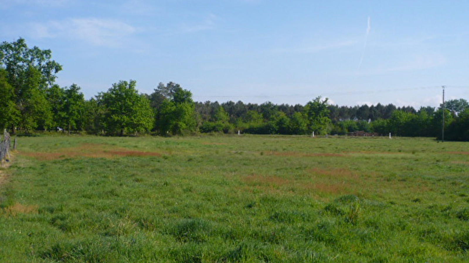 Terrain constructible de 639m2 à Margaux-Cantenac